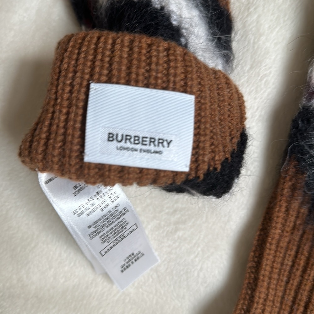 Burberry Chevron Check Overlay Fingerless Knit Gloves | Rare Find - Picture 8 of 12